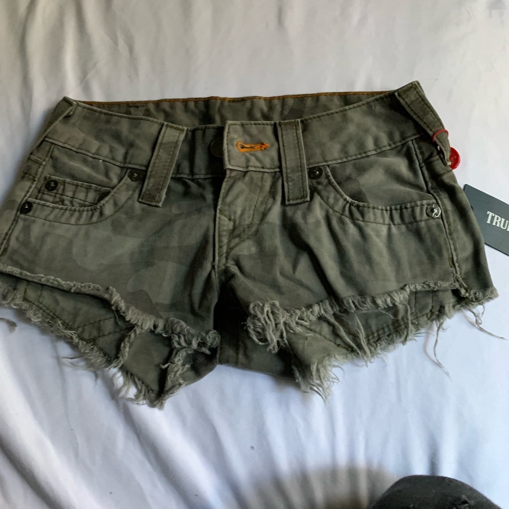 True religion cute shorts